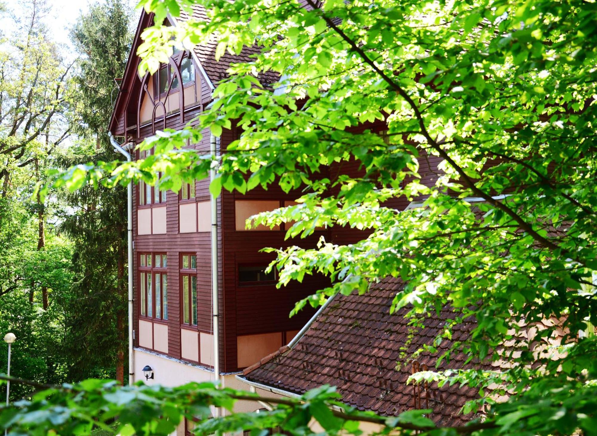 Ezuestfenyo Hotel Telkibánya 外观 照片
