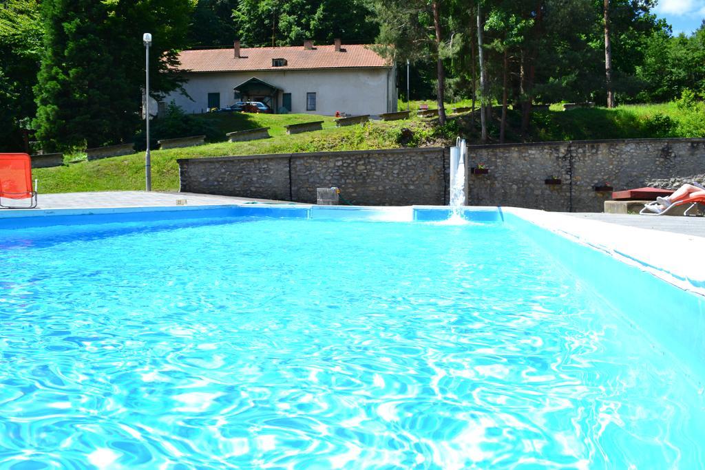 Ezuestfenyo Hotel Telkibánya 外观 照片