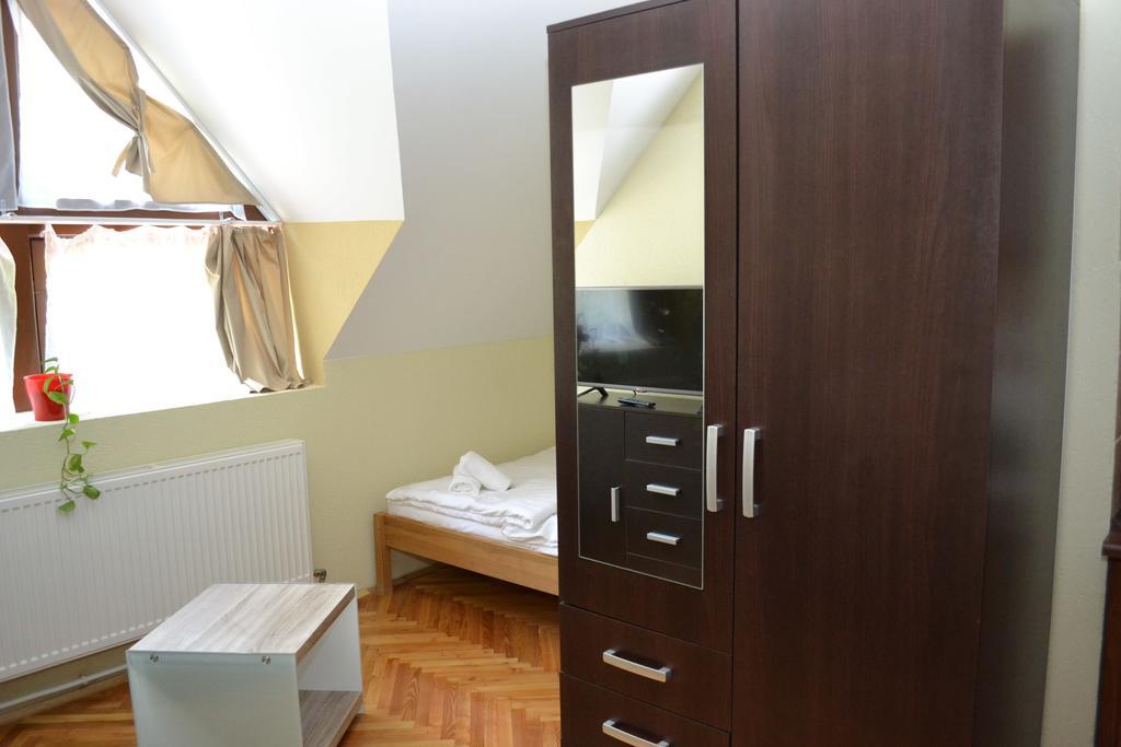 Ezuestfenyo Hotel Telkibánya 外观 照片