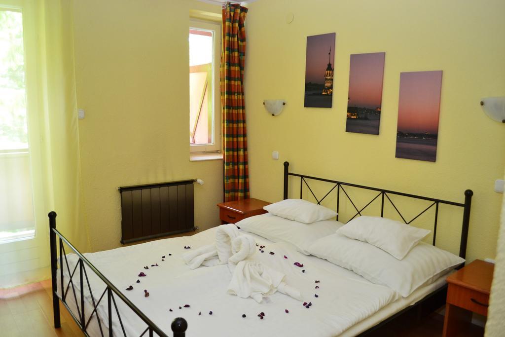 Ezuestfenyo Hotel Telkibánya 外观 照片