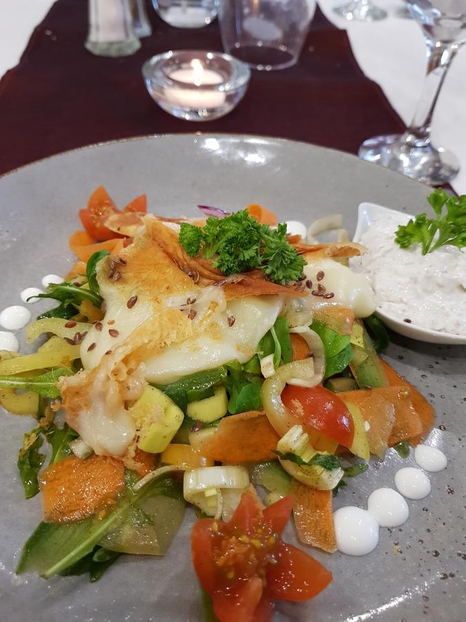 Ezuestfenyo Hotel Telkibánya 外观 照片