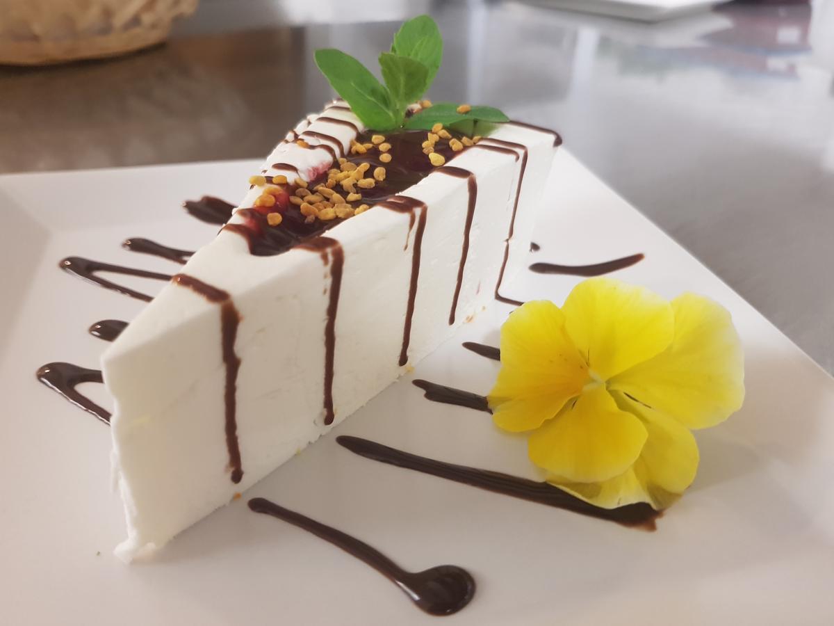 Ezuestfenyo Hotel Telkibánya 外观 照片