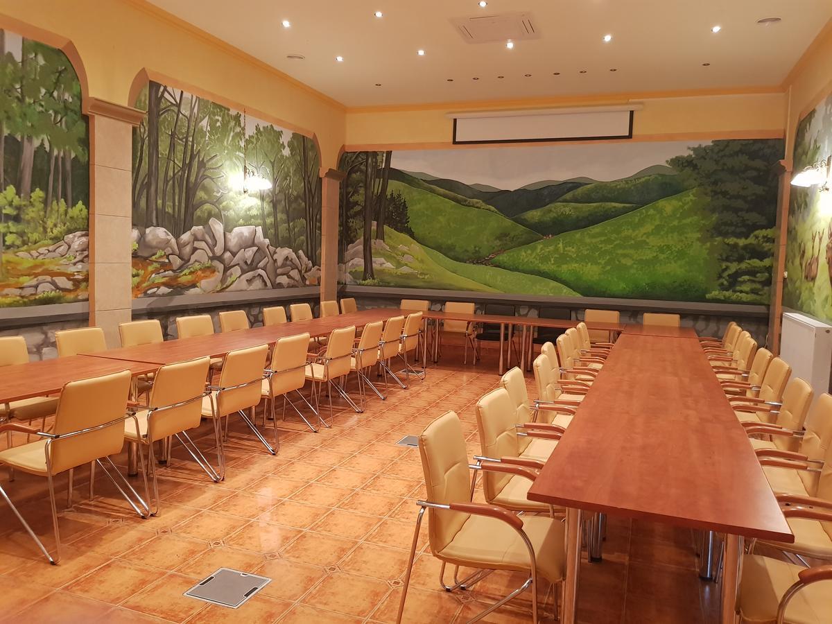 Ezuestfenyo Hotel Telkibánya 外观 照片